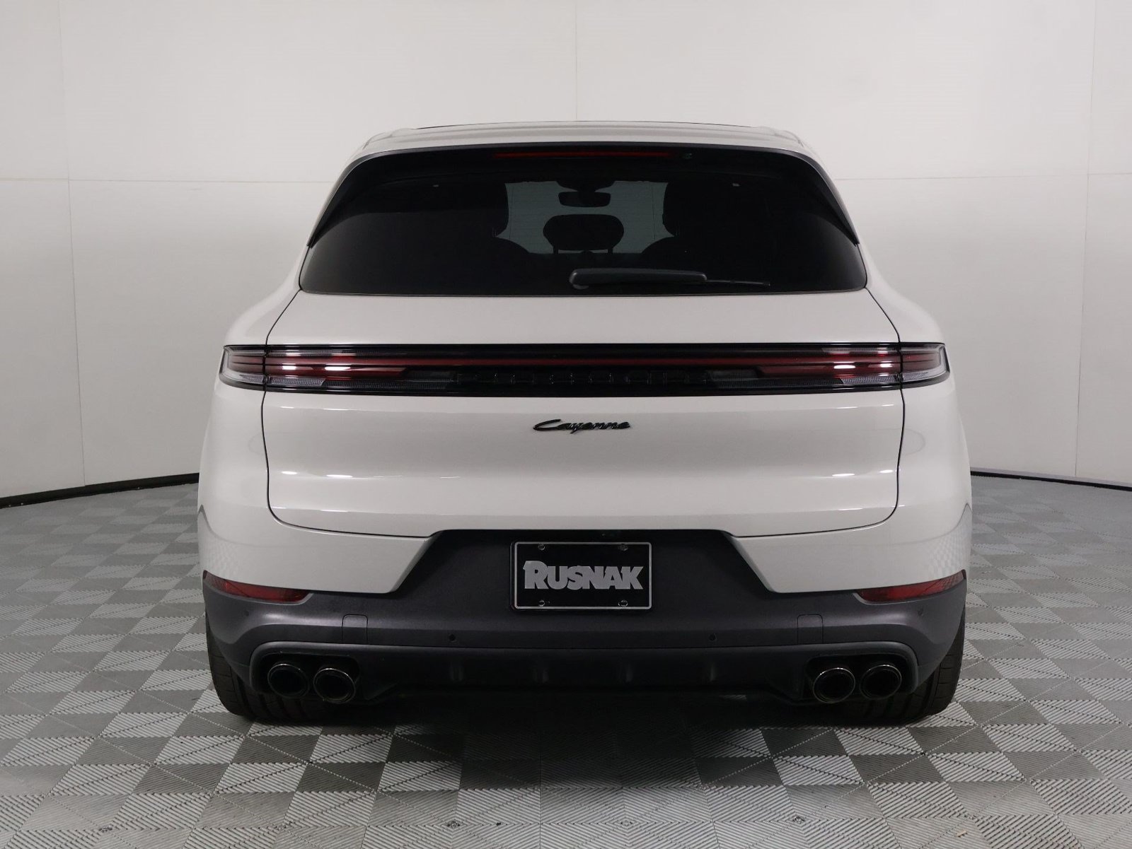 Certified 2026 Porsche Cayenne E-Hybrid AWD/4WD image 6