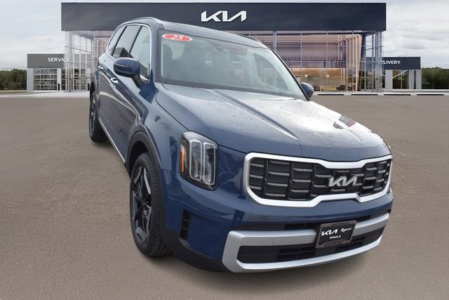 New 2025 Kia Telluride S image 10