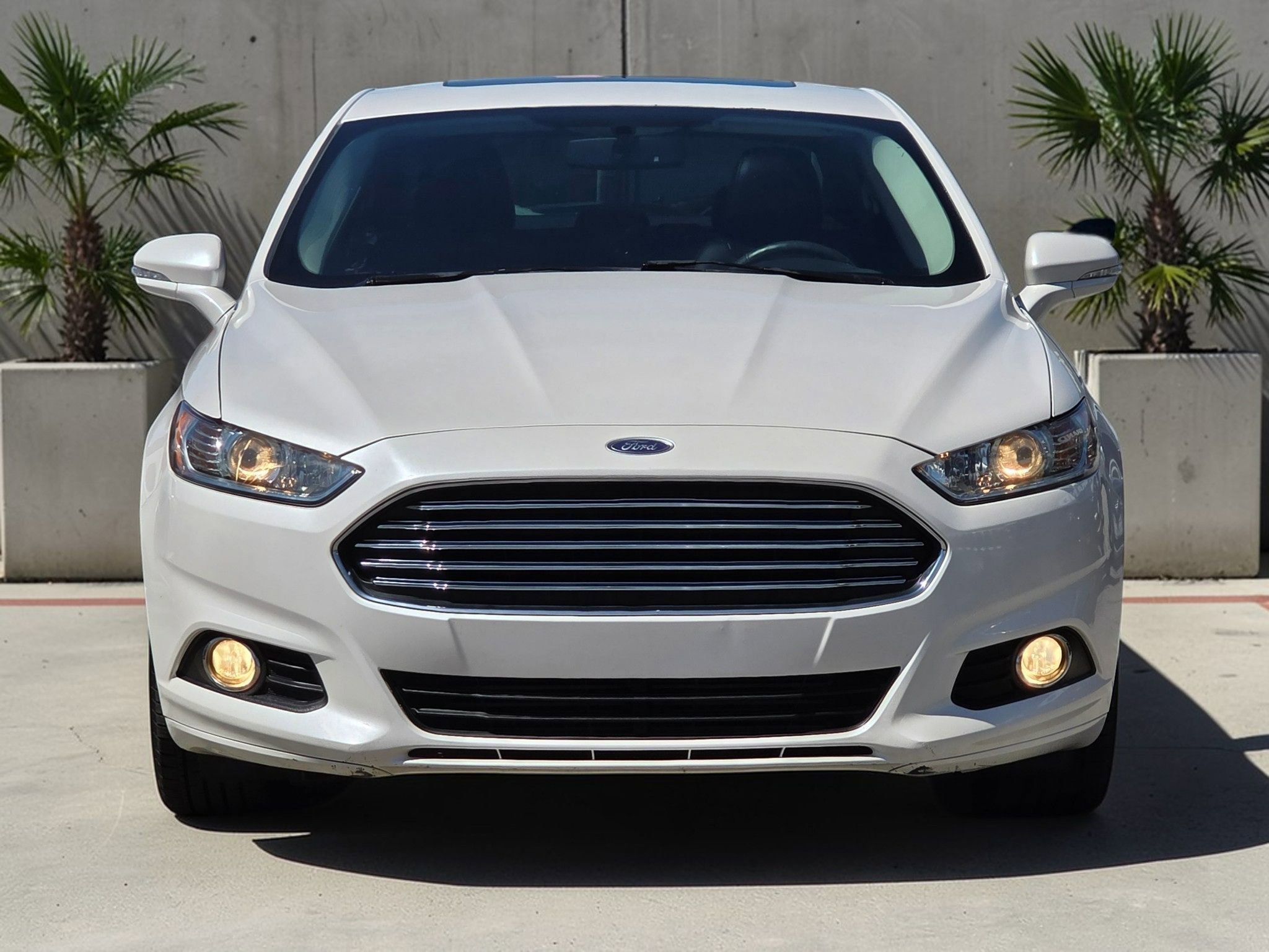 Used 2015 Ford Fusion SE w/ Equipment Group 202A FWD image 3