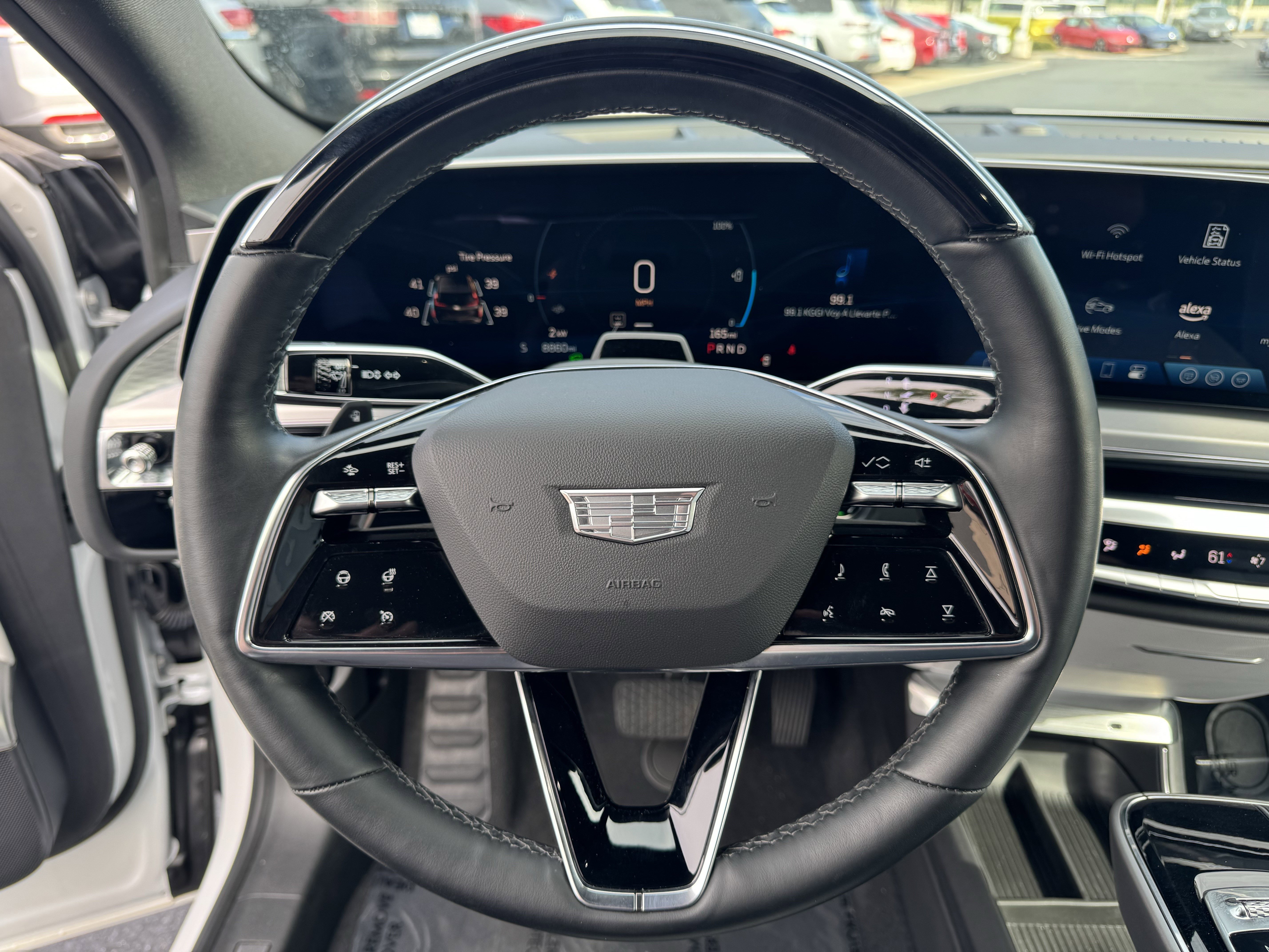 Used 2024 Cadillac Lyriq Luxury AWD/4WD image 21