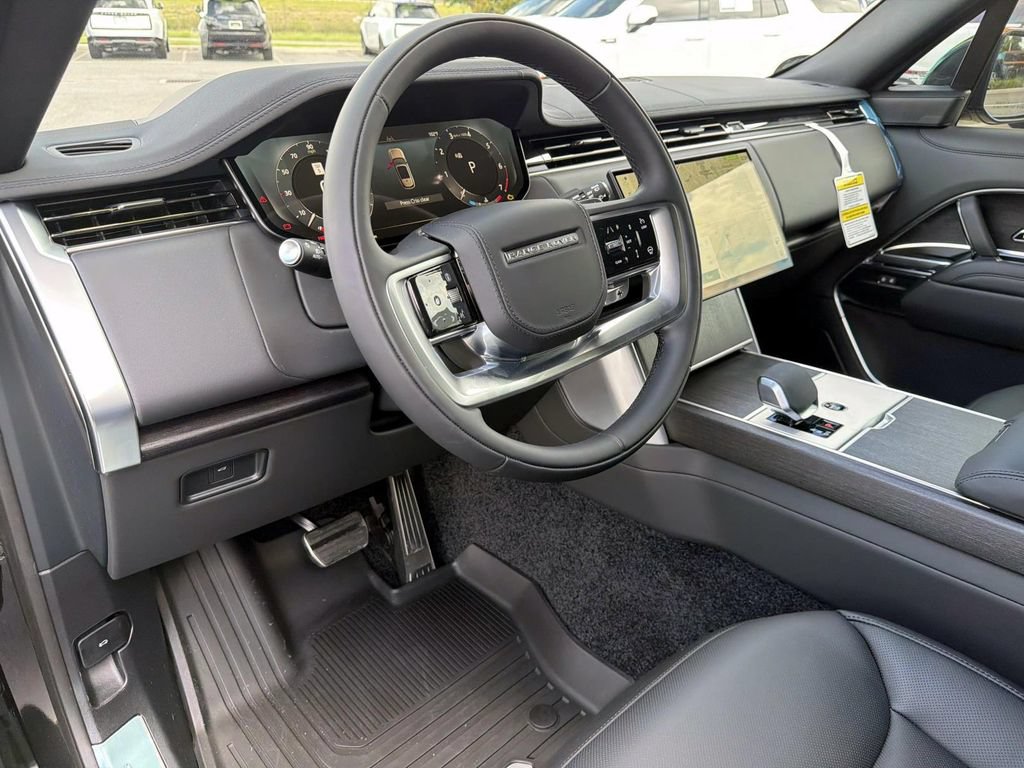 New 2026 Land Rover Range Rover Long Wheelbase SE AWD/4WD image 21