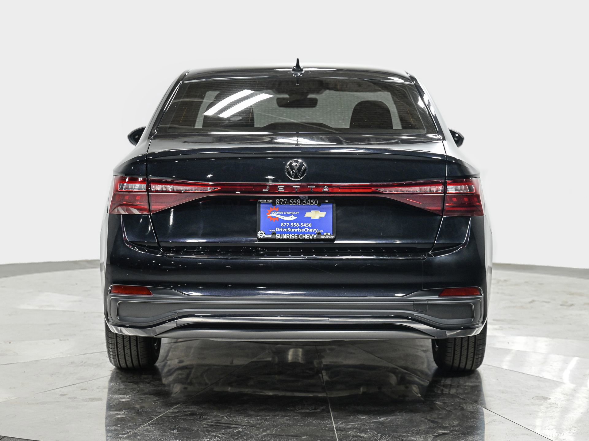 Used 2025 Volkswagen Jetta Sport image 5