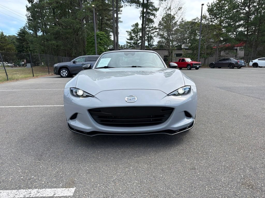 Used 2025 MAZDA MX-5 Miata RF Club w/ Weather Package RWD image 3
