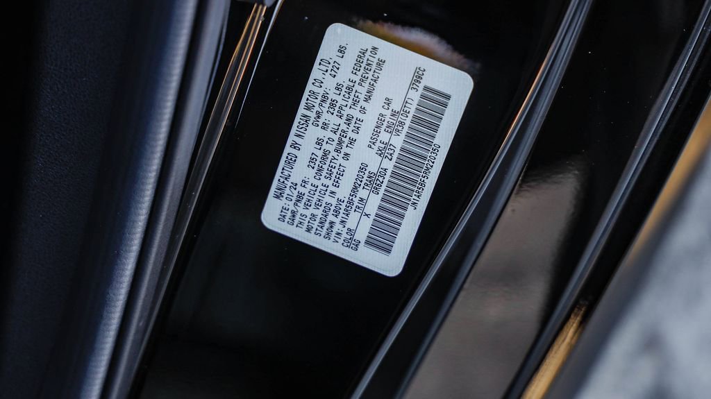 Used 2024 Nissan GT-R Premium w/ Premium Interior Package image 28