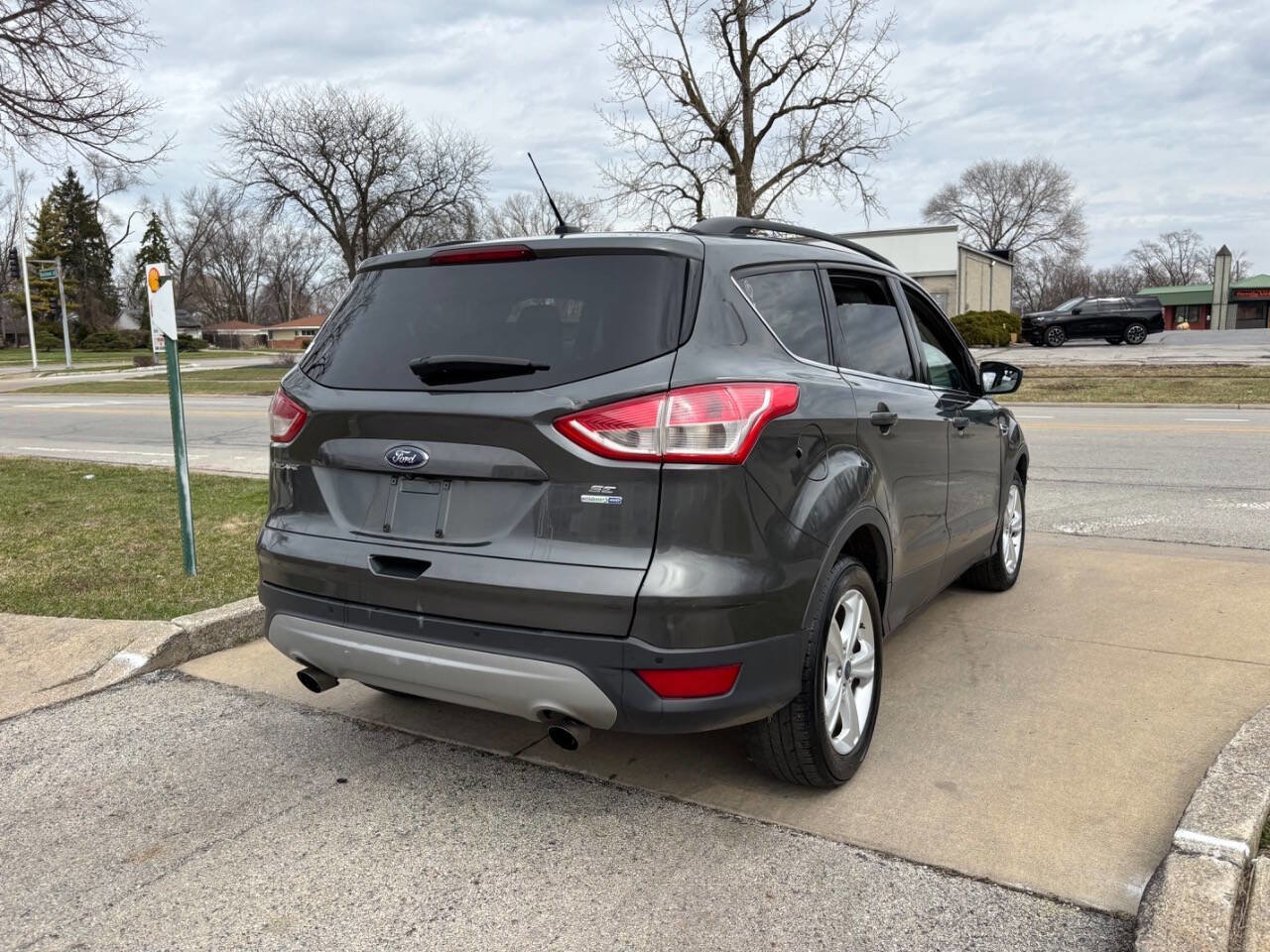 Used 2016 Ford Escape SE w/ Equipment Group 201A AWD/4WD image 18