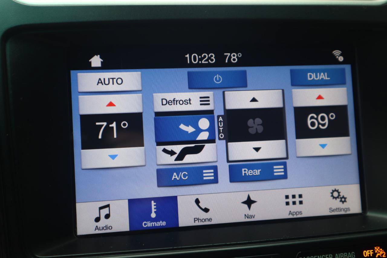 Used 2017 Ford Explorer XLT w/ Equipment Group 201A AWD/4WD image 73