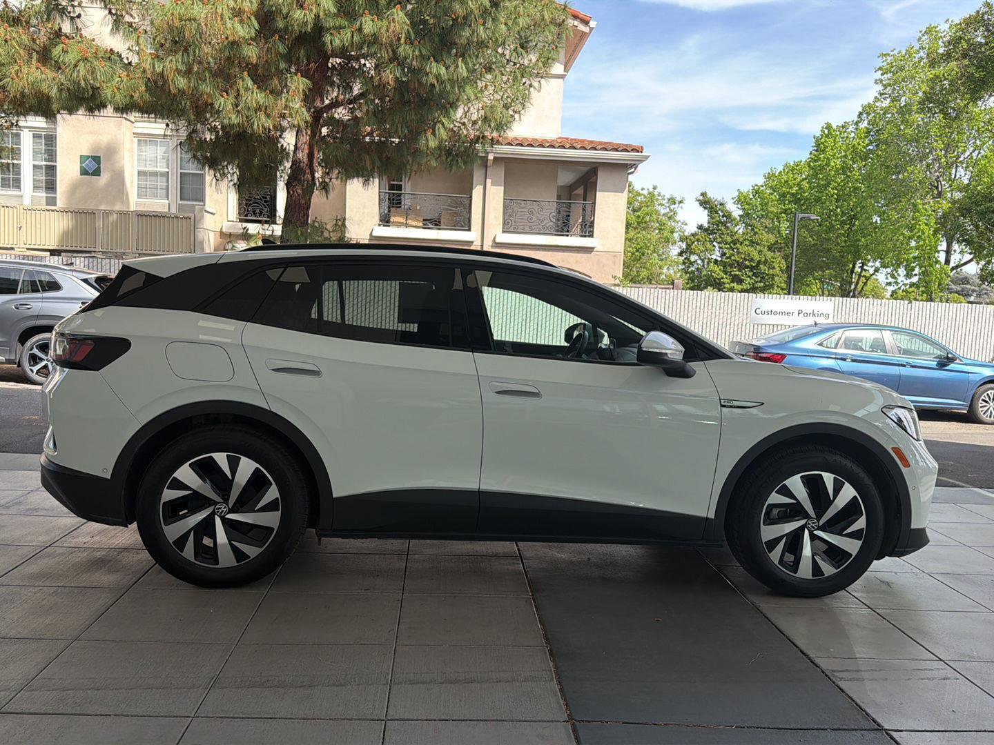 Certified 2023 Volkswagen ID.4 Pro image 6