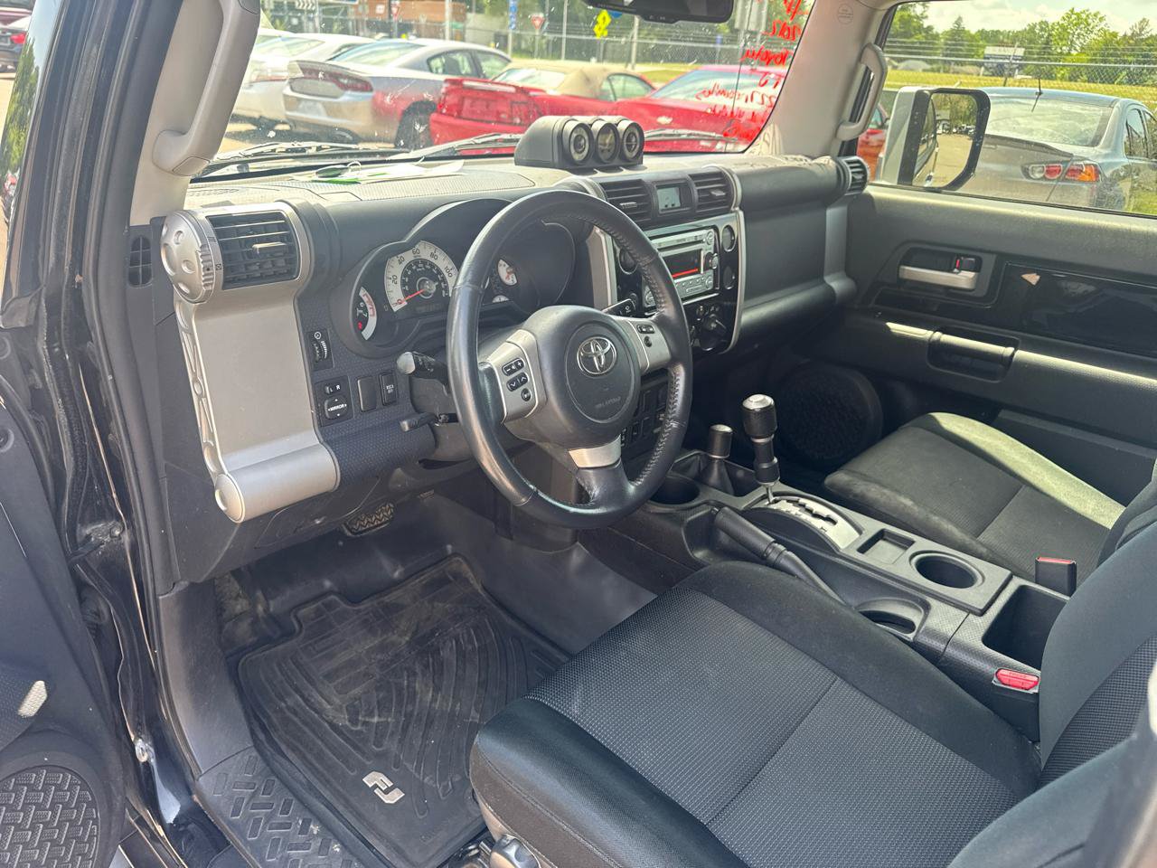 Used 2012 Toyota FJ Cruiser 4WD w/ Upgrade Pkg image 9