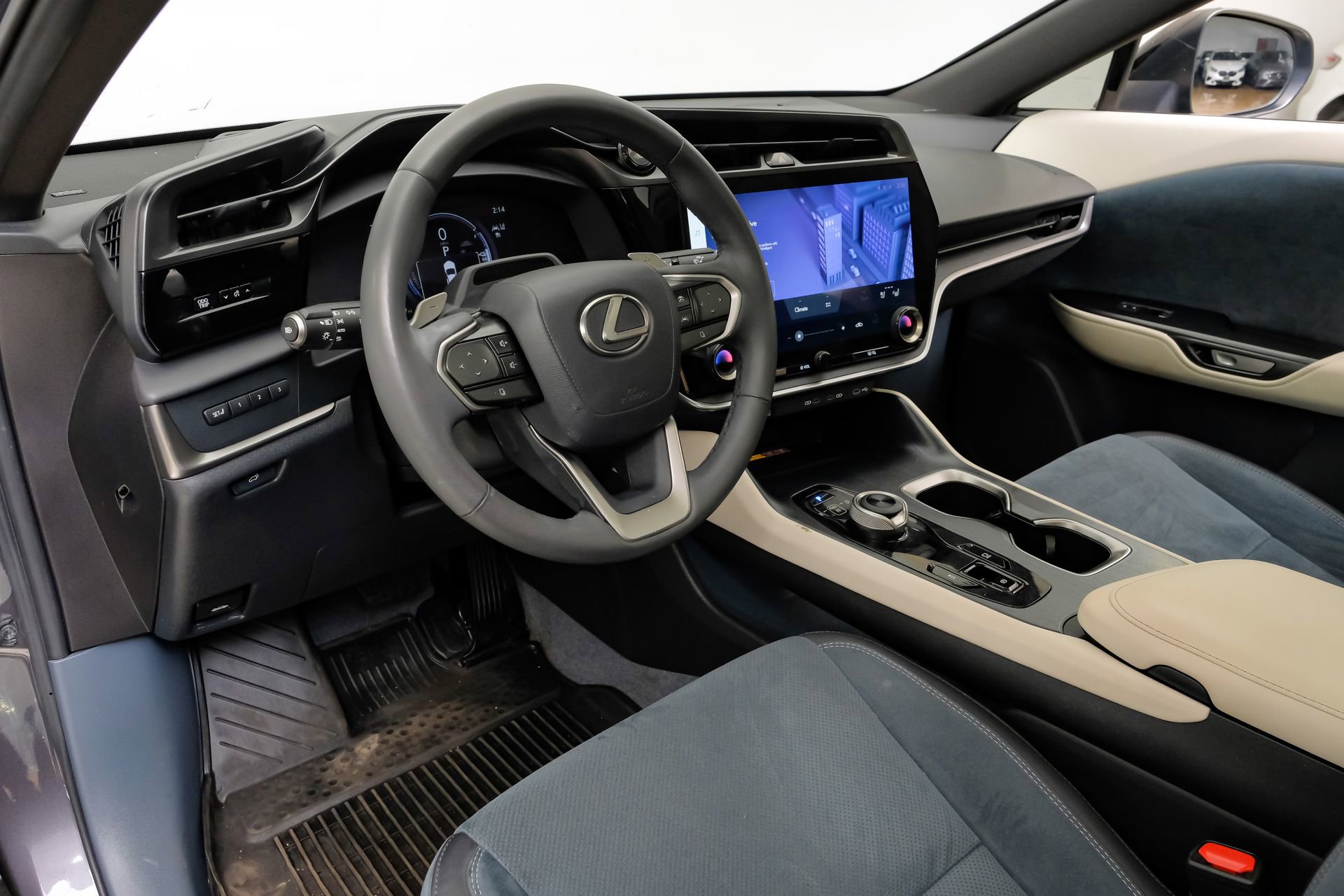 Used 2023 Lexus RZ 450e Premium w/ Accessory Package (2T) image 3