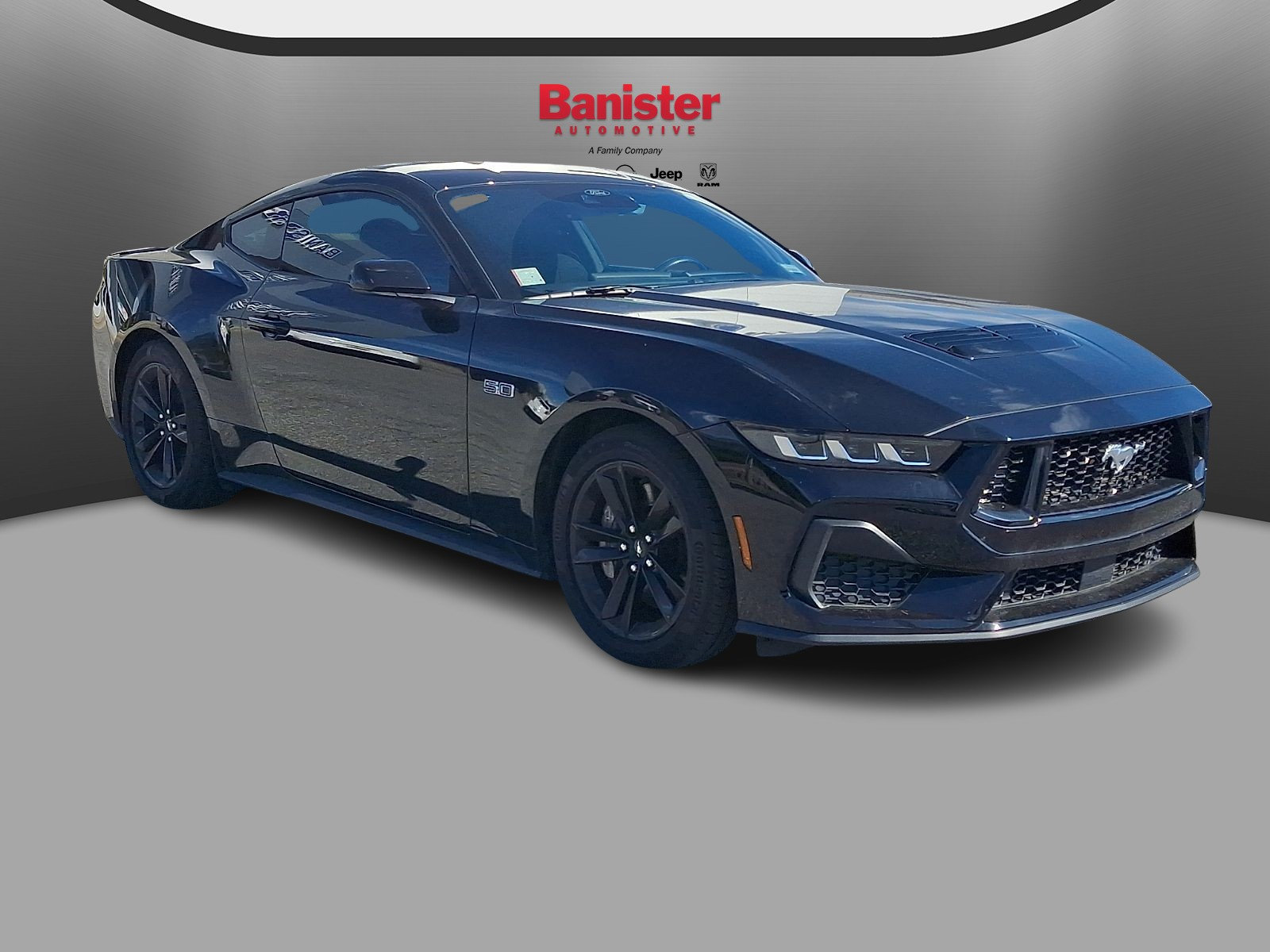 Used 2024 Ford Mustang GT RWD image 3