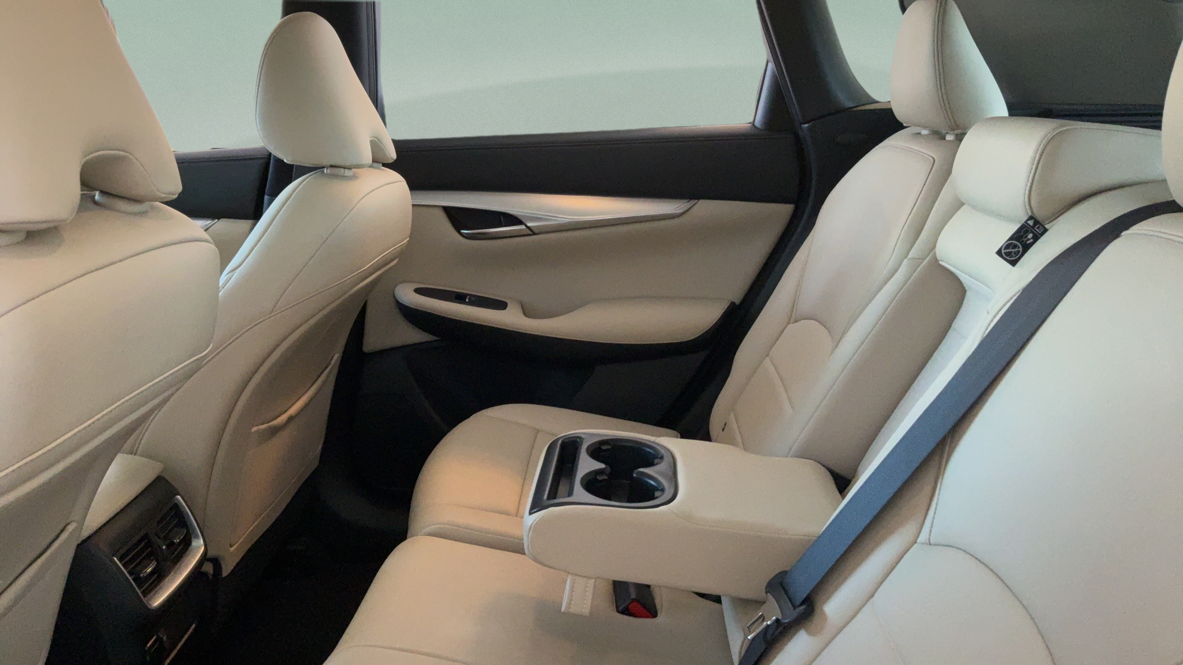 Used 2021 INFINITI QX50 Luxe FWD image 25