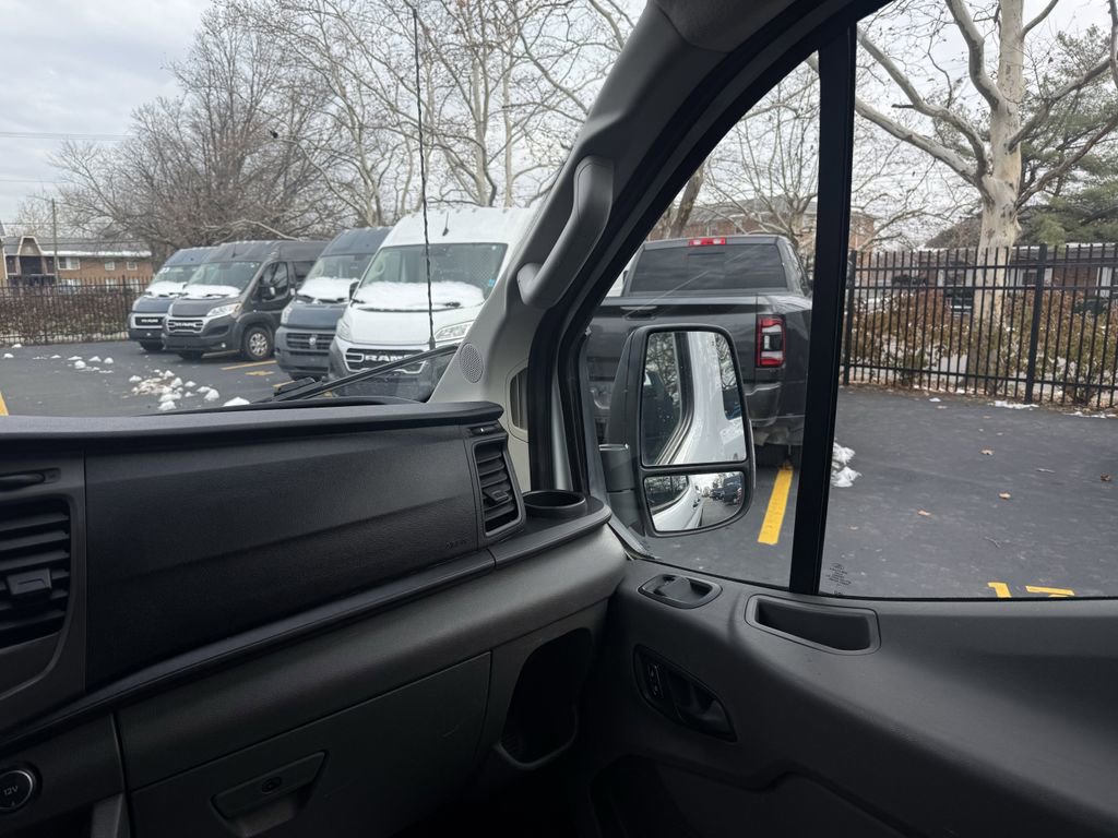 Used 2022 Ford Transit 350 XLT image 23