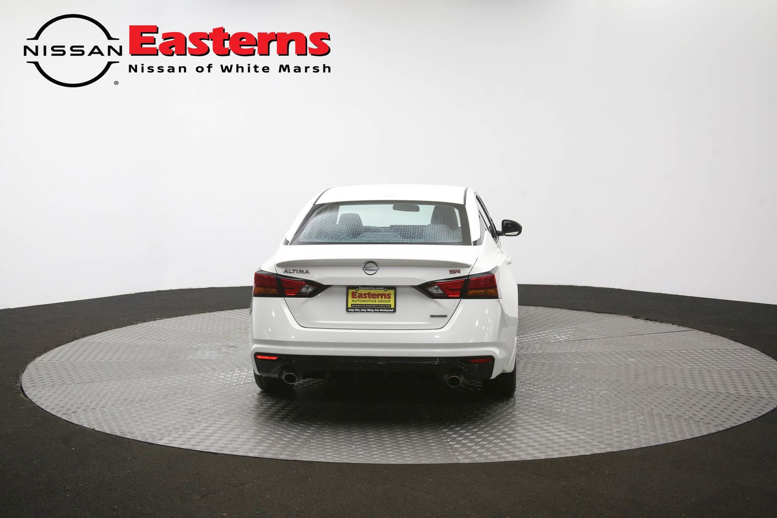 Used 2024 Nissan Altima 2.0 SR FWD image 36
