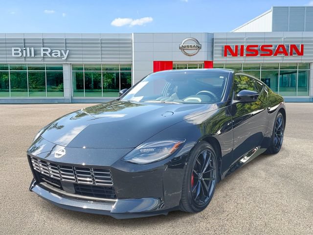 Certified 2025 Nissan Z Performance w/ Floor Mat Package RWD image 2