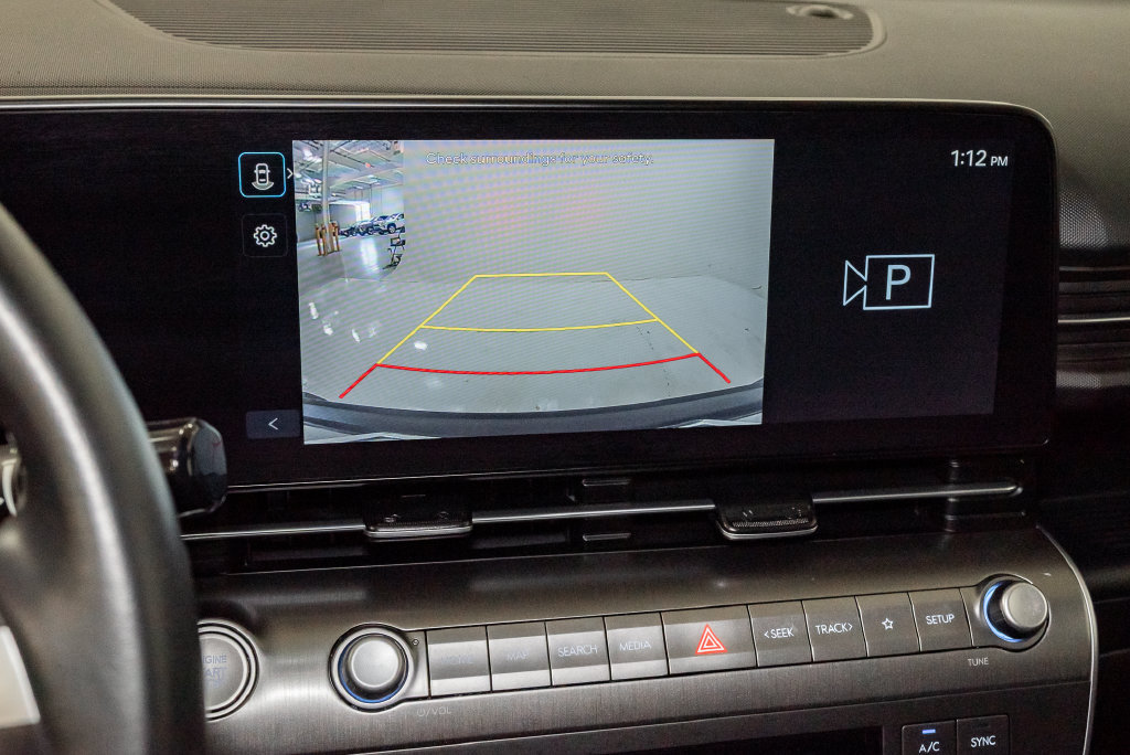 Used 2025 Hyundai Kona SEL FWD image 16