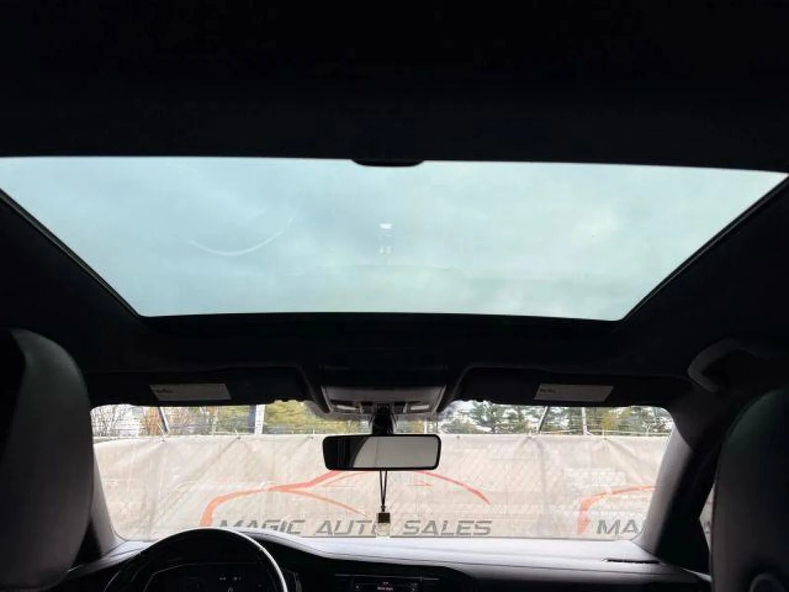 Used 2019 Volkswagen Jetta R-Line image 37