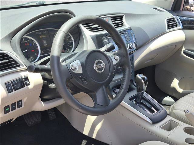 Used 2016 Nissan Sentra SV FWD image 9