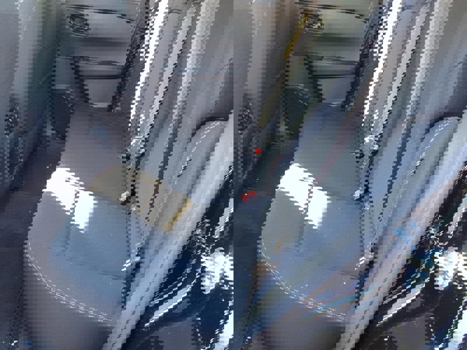 Used 2025 Nissan Rogue S image 7