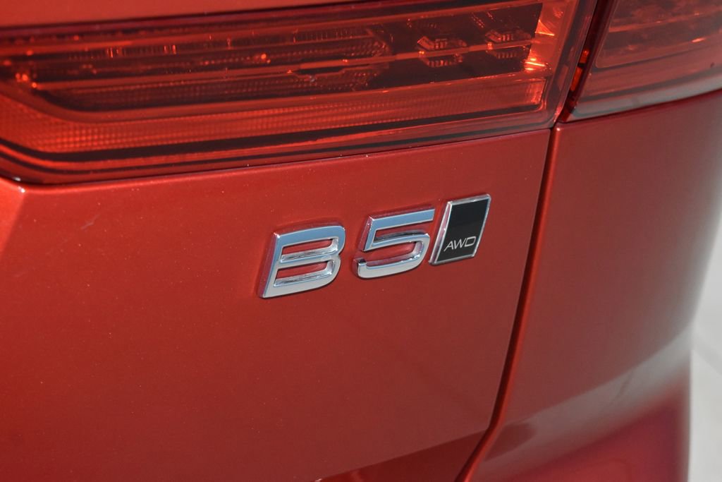 Used 2022 Volvo XC60 B5 Momentum image 28