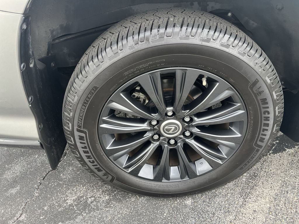 Used 2021 Lexus GX 460 Premium w/ Accessory Package image 31