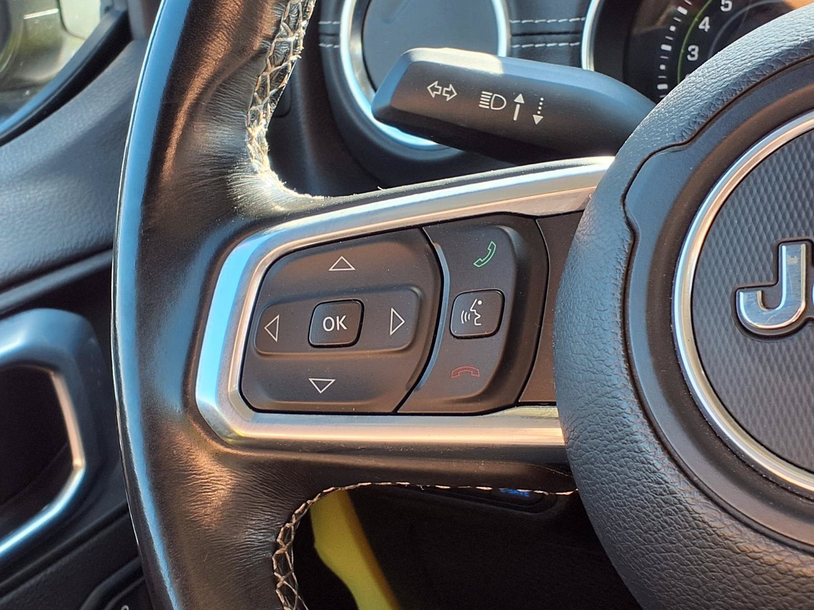 Used 2022 Jeep Wrangler Unlimited Sahara AWD/4WD image 30