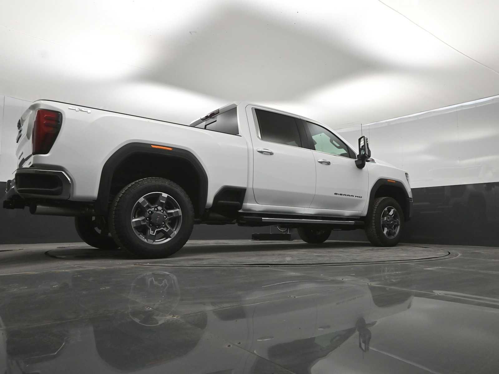 New 2026 GMC Sierra 2500 SLT w/ SLT Premium Package AWD/4WD image 40