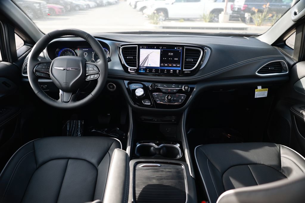 New 2026 Chrysler Pacifica Limited image 20