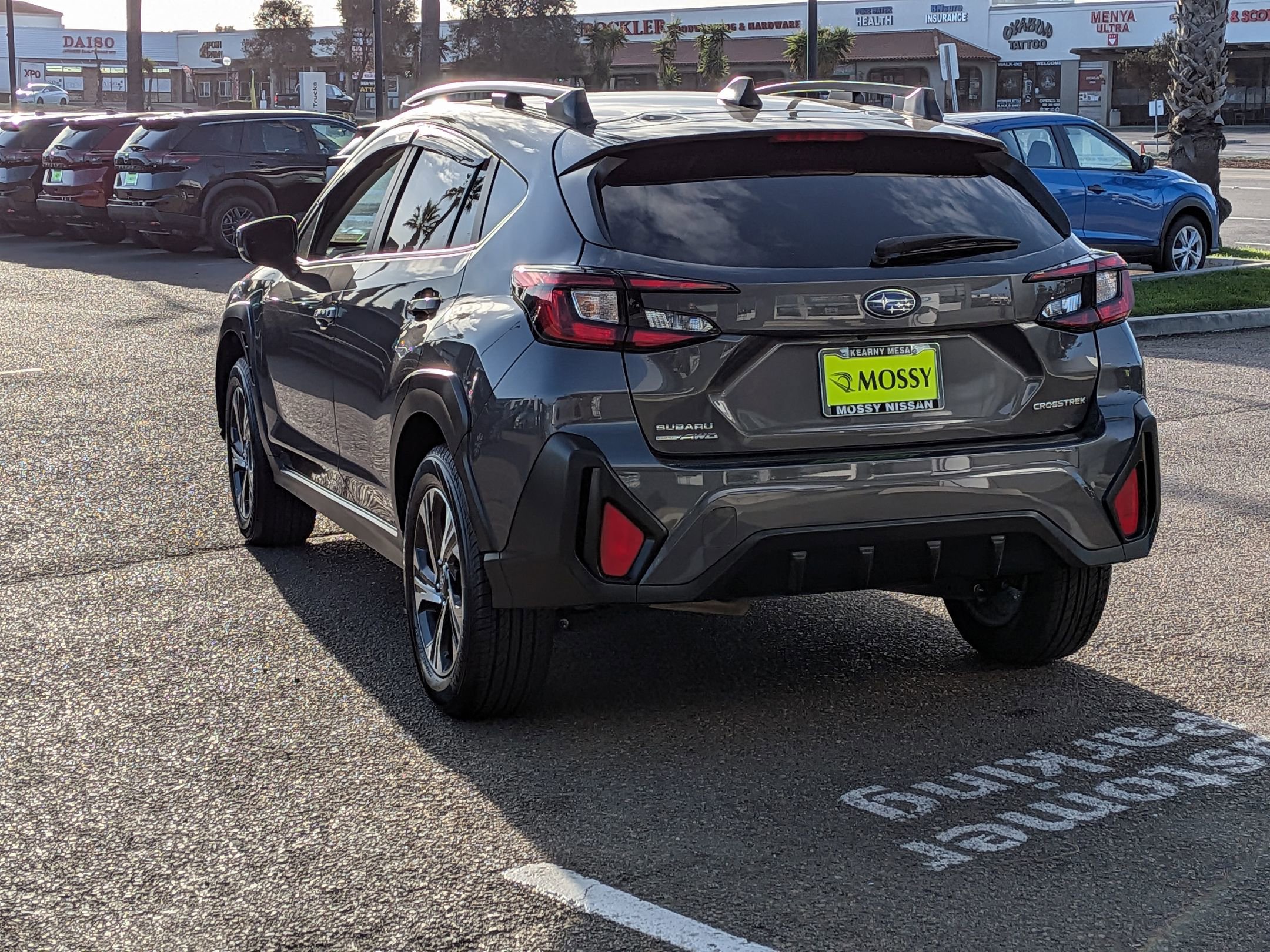 Used 2024 Subaru Crosstrek 2.0i Premium w/ Crosstrek Mirror Package image 8