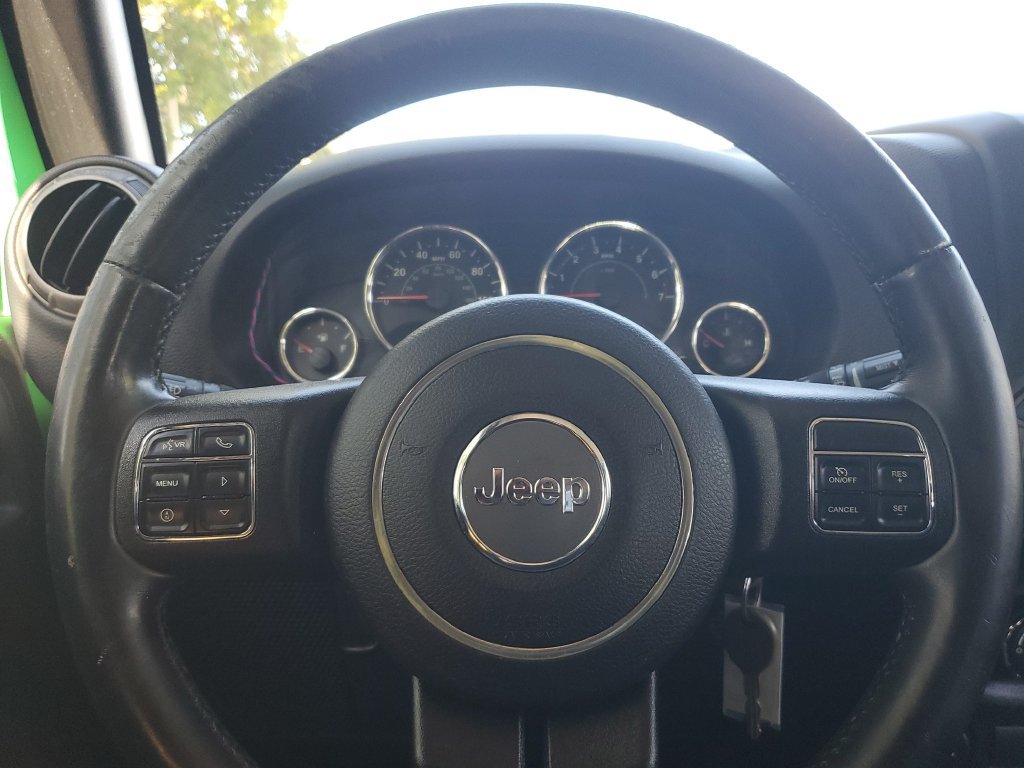 Used 2015 Jeep Wrangler Unlimited Sport w/ Connectivity Group AWD/4WD image 25