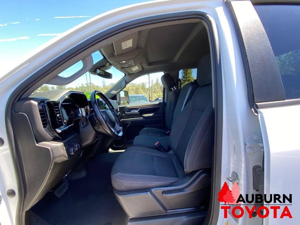 Used 2024 Chevrolet Silverado 2500 LT AWD/4WD image 29
