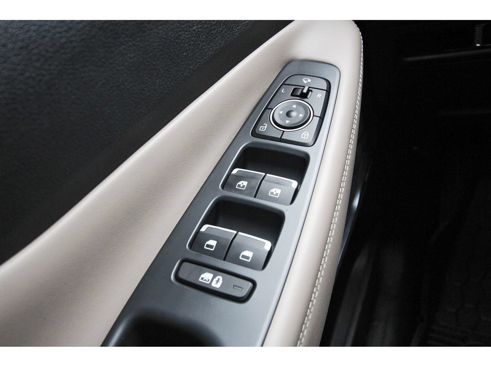 Certified 2023 Hyundai Santa Fe Limited AWD/4WD image 22