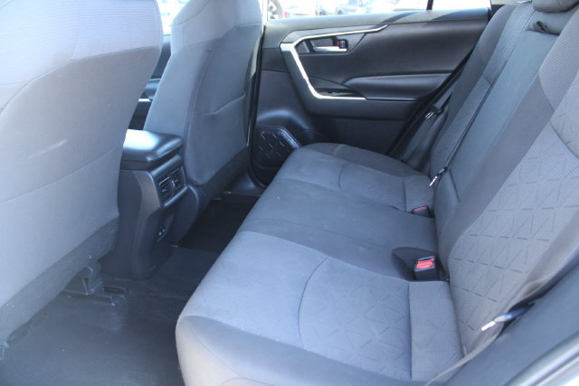 Used 2022 Toyota RAV4 XLE FWD image 36