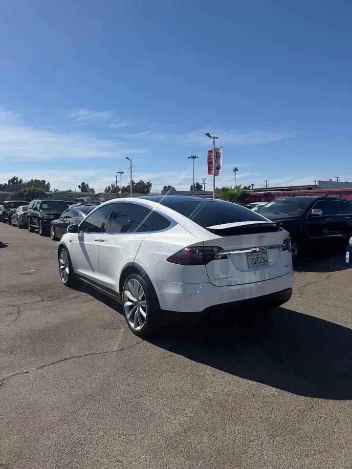 Used 2016 Tesla Model X Performance AWD/4WD image 4