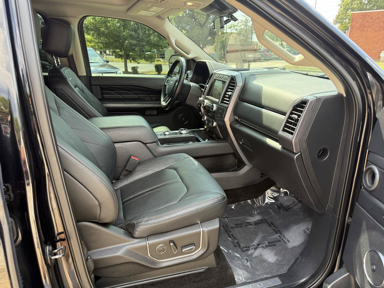 Used 2018 Ford Expedition Platinum AWD/4WD image 42