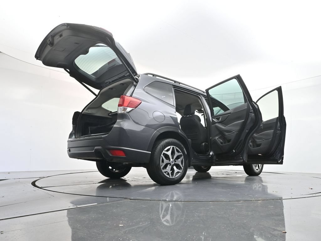 Used 2023 Subaru Forester Premium AWD/4WD image 50