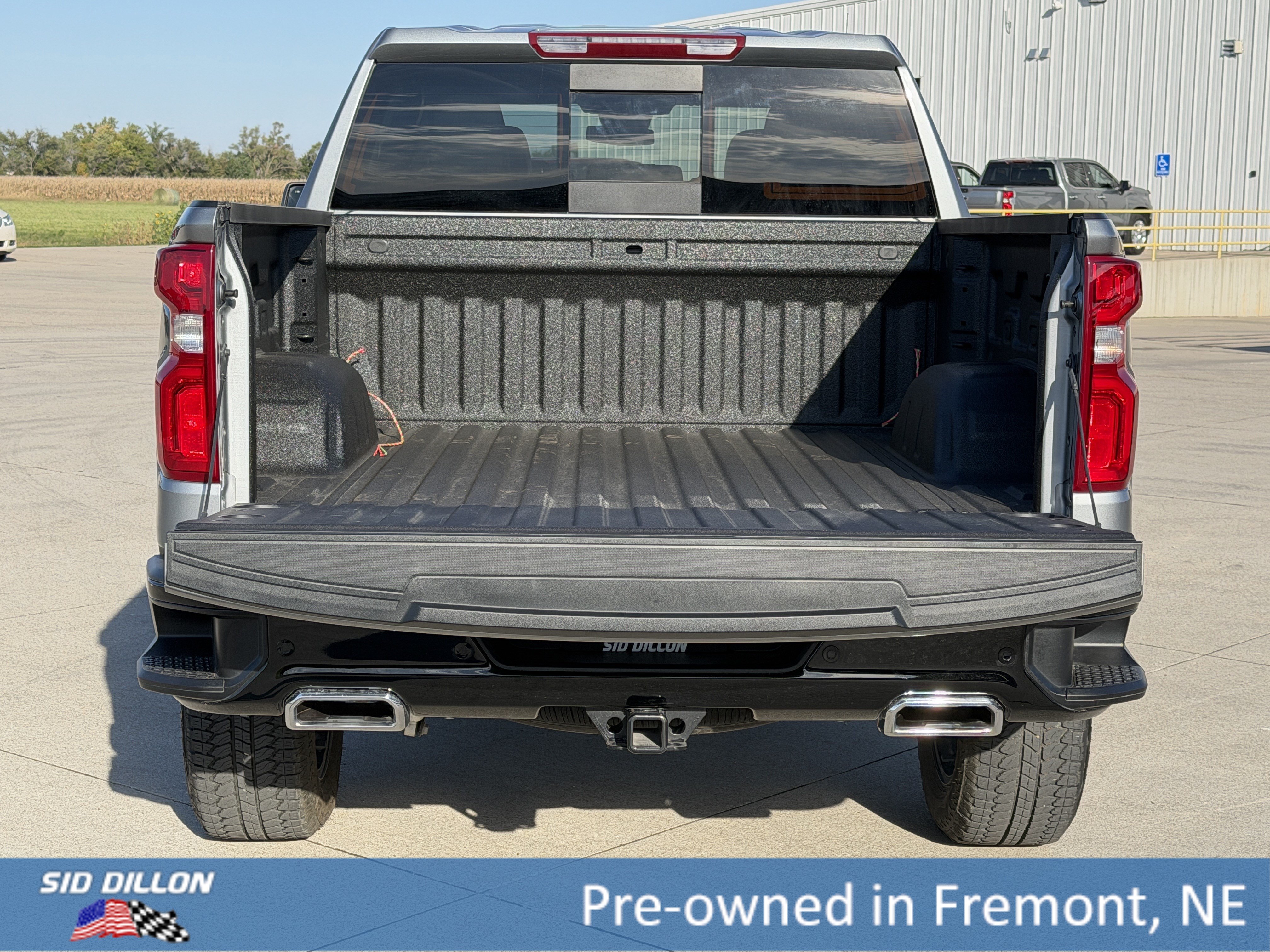 Used 2025 Chevrolet Silverado 1500 LT Trail Boss w/ Convenience Package II AWD/4WD image 5