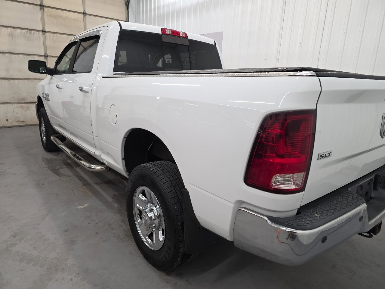 Used 2015 RAM 2500 SLT w/ Luxury Group image 9