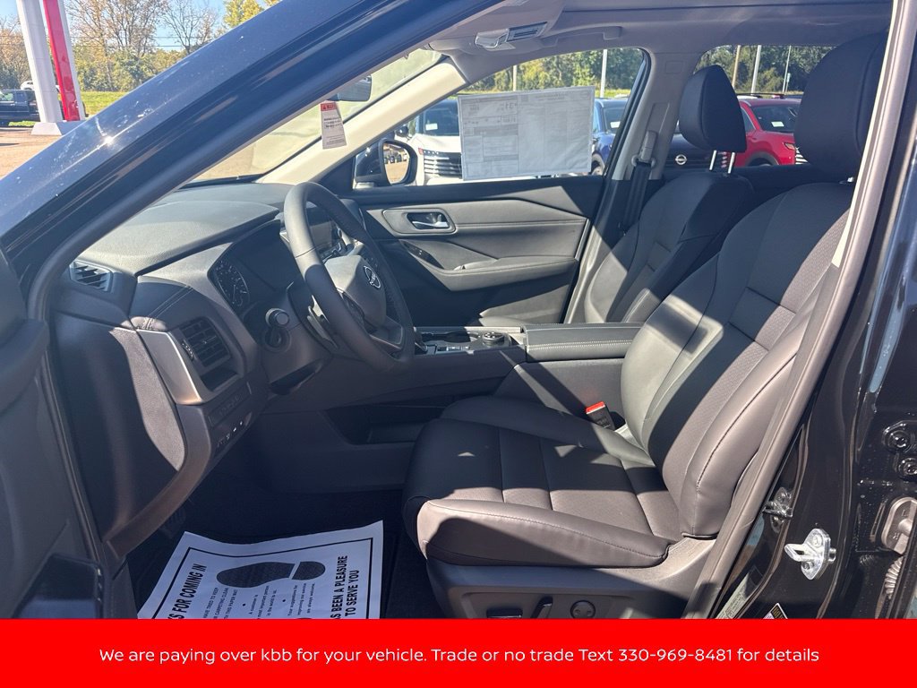 New 2026 Nissan Rogue Dark Armor AWD/4WD image 9
