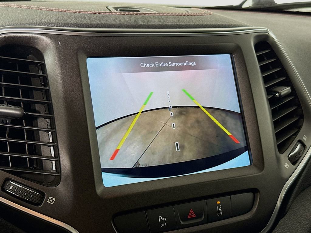 Used 2021 Jeep Cherokee Trailhawk w/ Sun, Sound & Nav Group AWD/4WD image 15