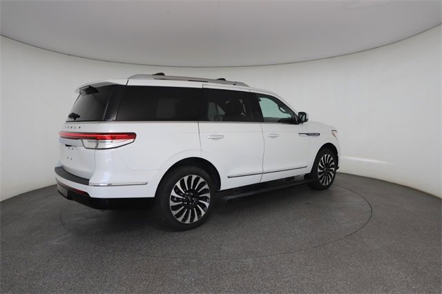 Used 2024 Lincoln Navigator Black Label image 19