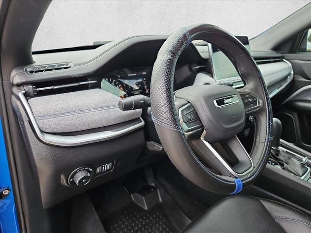 Used 2024 Jeep Compass Latitude AWD/4WD image 10