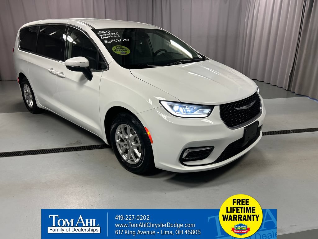 Used 2023 Chrysler Pacifica Touring-L
