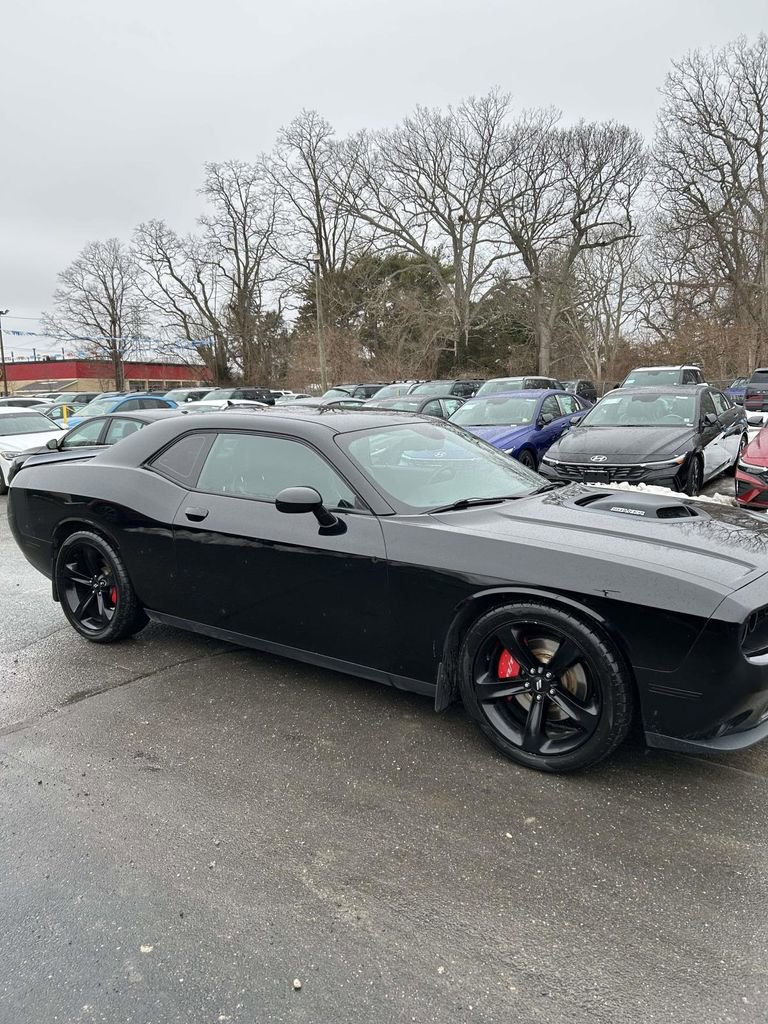 Used 2017 Dodge Challenger R/T Plus image 3