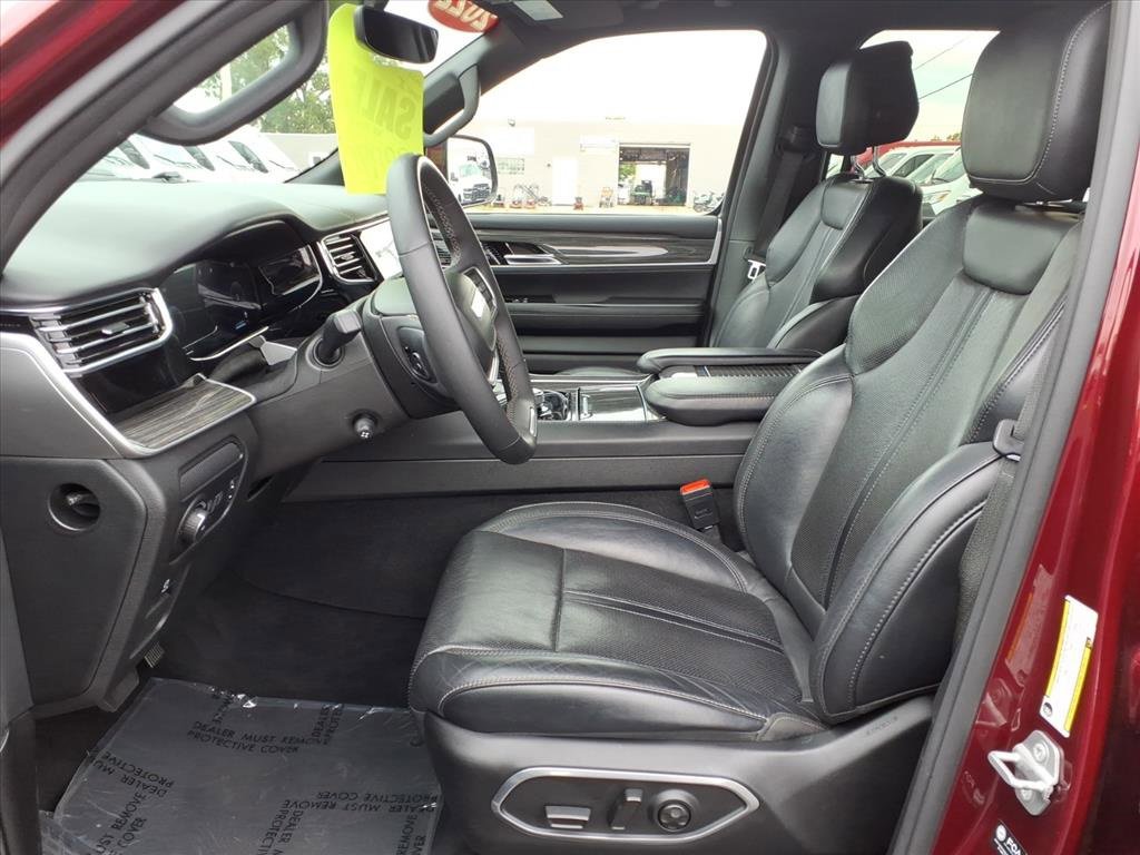 Used 2022 Jeep Wagoneer Series II image 4