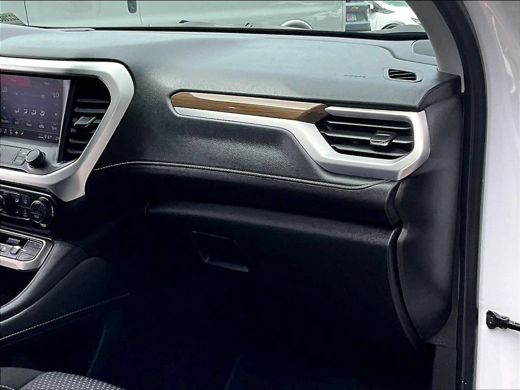Used 2023 GMC Acadia SLE AWD/4WD image 13