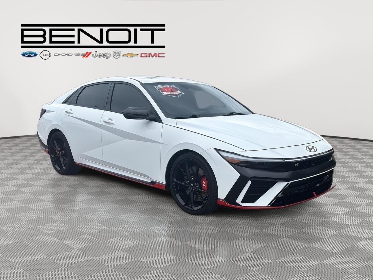 Used 2025 Hyundai Elantra N FWD image 3