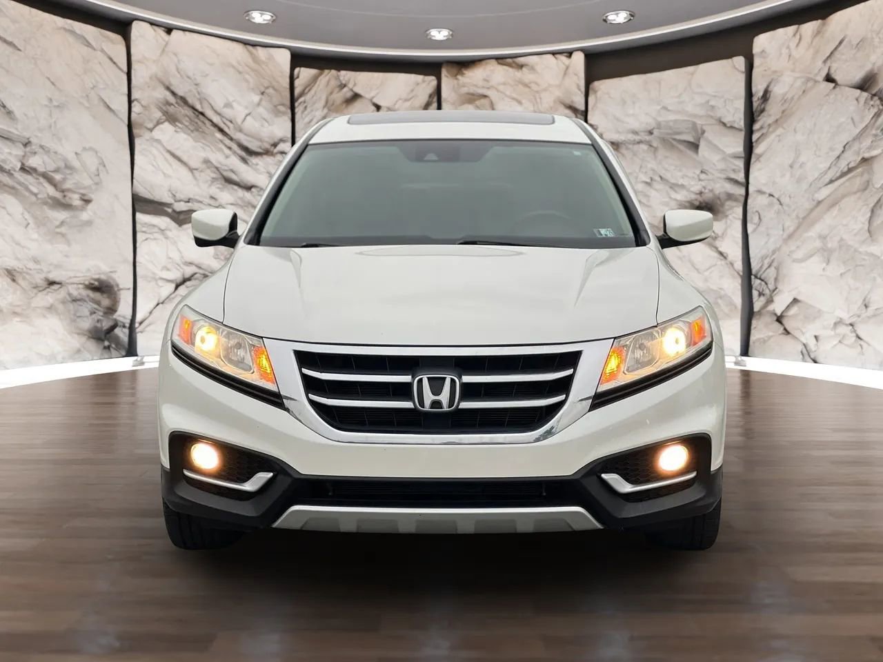 Used 2015 Honda Crosstour EX-L image 2