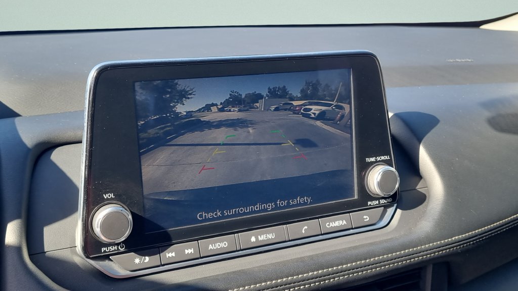Used 2024 Nissan Rogue S FWD image 18
