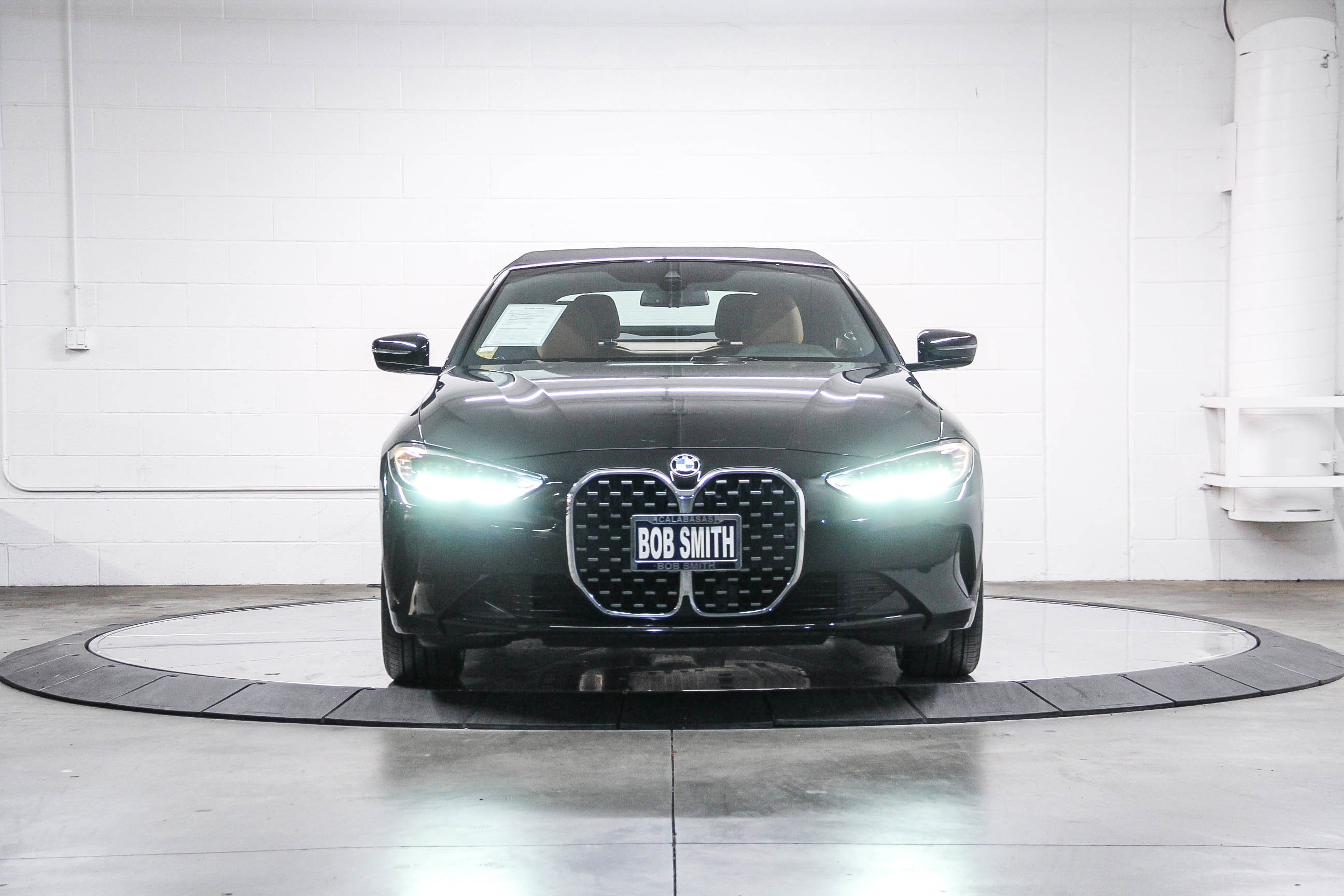 Certified 2023 BMW 430i Convertible w/ Convenience Package image 2