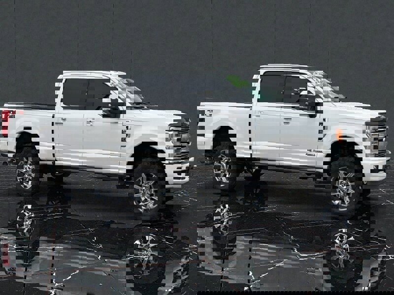 Used 2019 Ford F350 Limited image 8